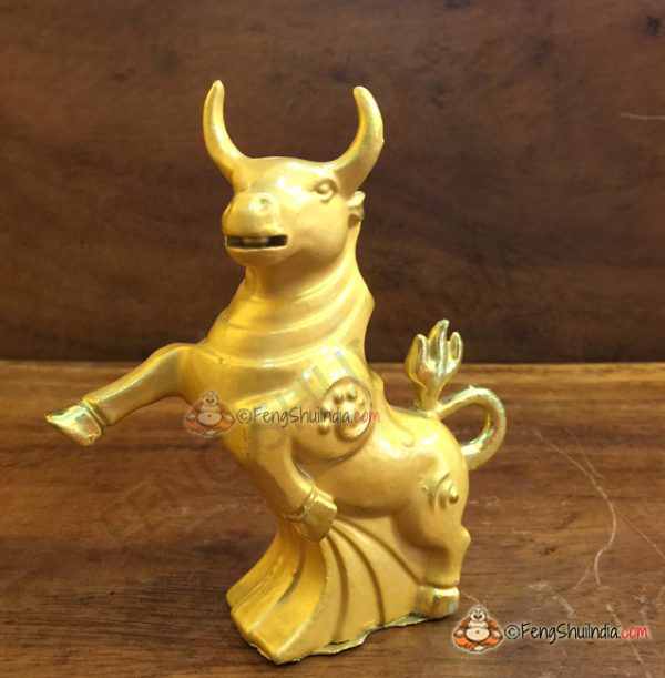 Feng Shui Bull for Speculative Luck